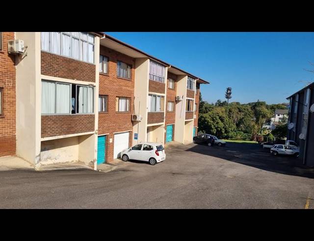 2 BEDROOM APARTMENT FOR SALE IN MALVERN